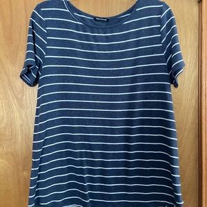 Short sleeve blouse with back detail